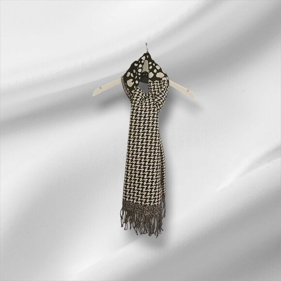 Chico's Jacquard Scarf Reversible Black & White Houndstooth & Polka Dot W/Fringe - Picture 4 of 9
